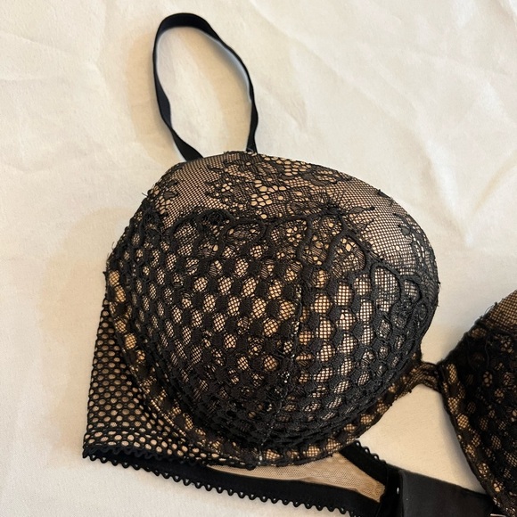 VICTORIAS SECRET Very Sexy Push Up Bra, 38C, Lace, Pigeonnant Push Up - Picture 2 of 4